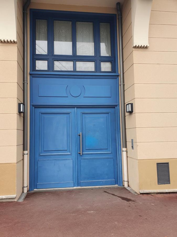 Appartement Le Baron à Le Blanc-Mesnil Extérieur photo