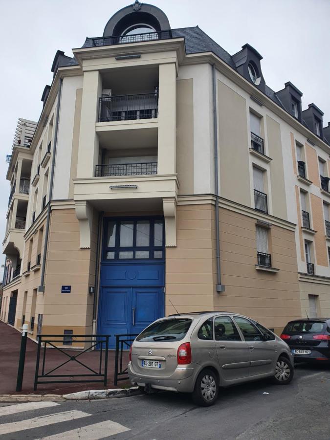 Appartement Le Baron à Le Blanc-Mesnil Extérieur photo